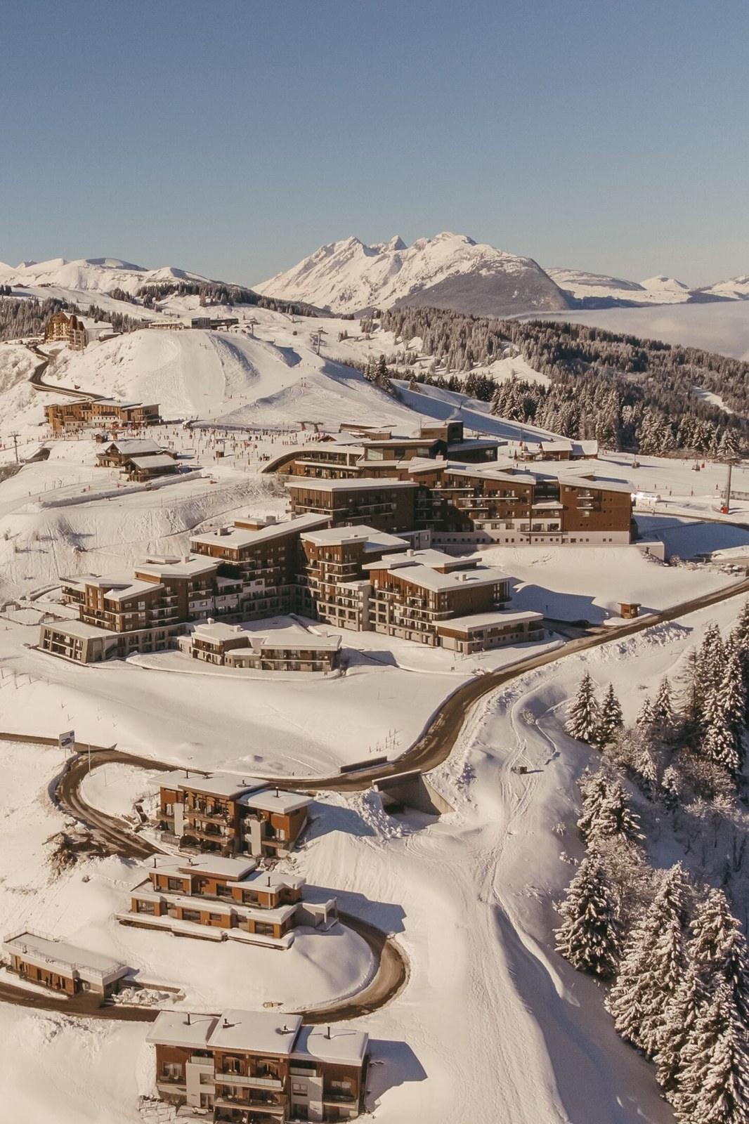 Club Med Grand Massif Samoens Morillon and its access road in winter